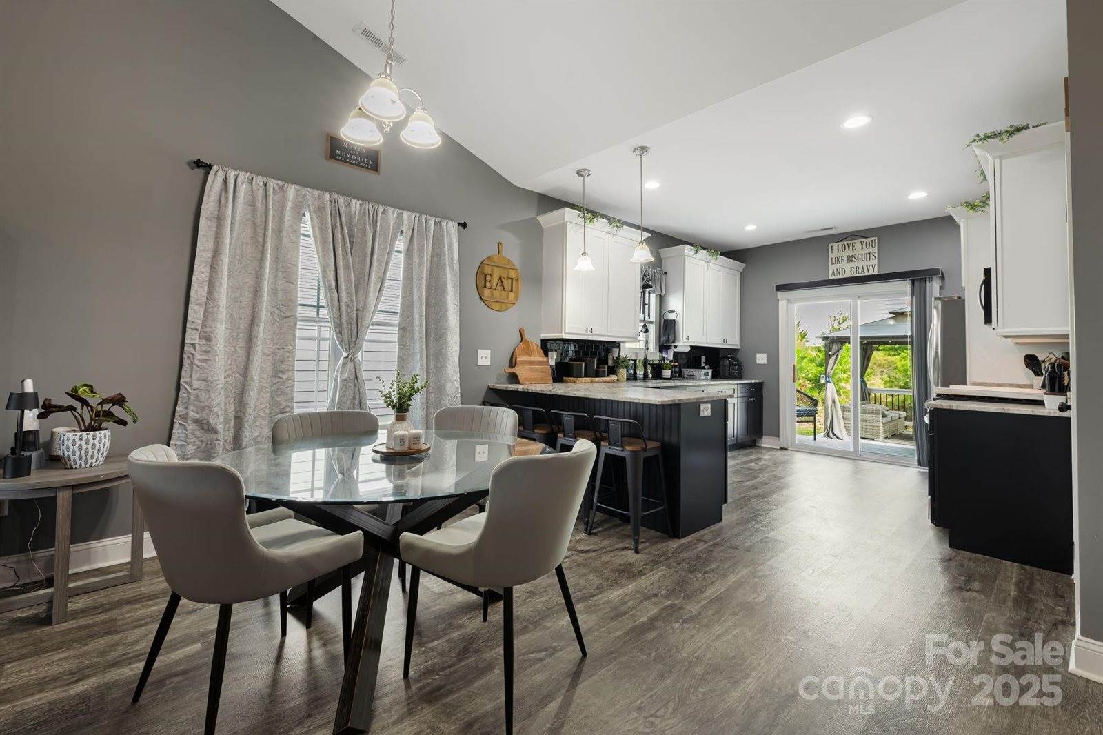 243 Leyland Circle, Hendersonville, NC 28792