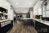 243 Leyland Circle, Hendersonville, NC 28792