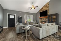 243 Leyland Circle, Hendersonville, NC 28792