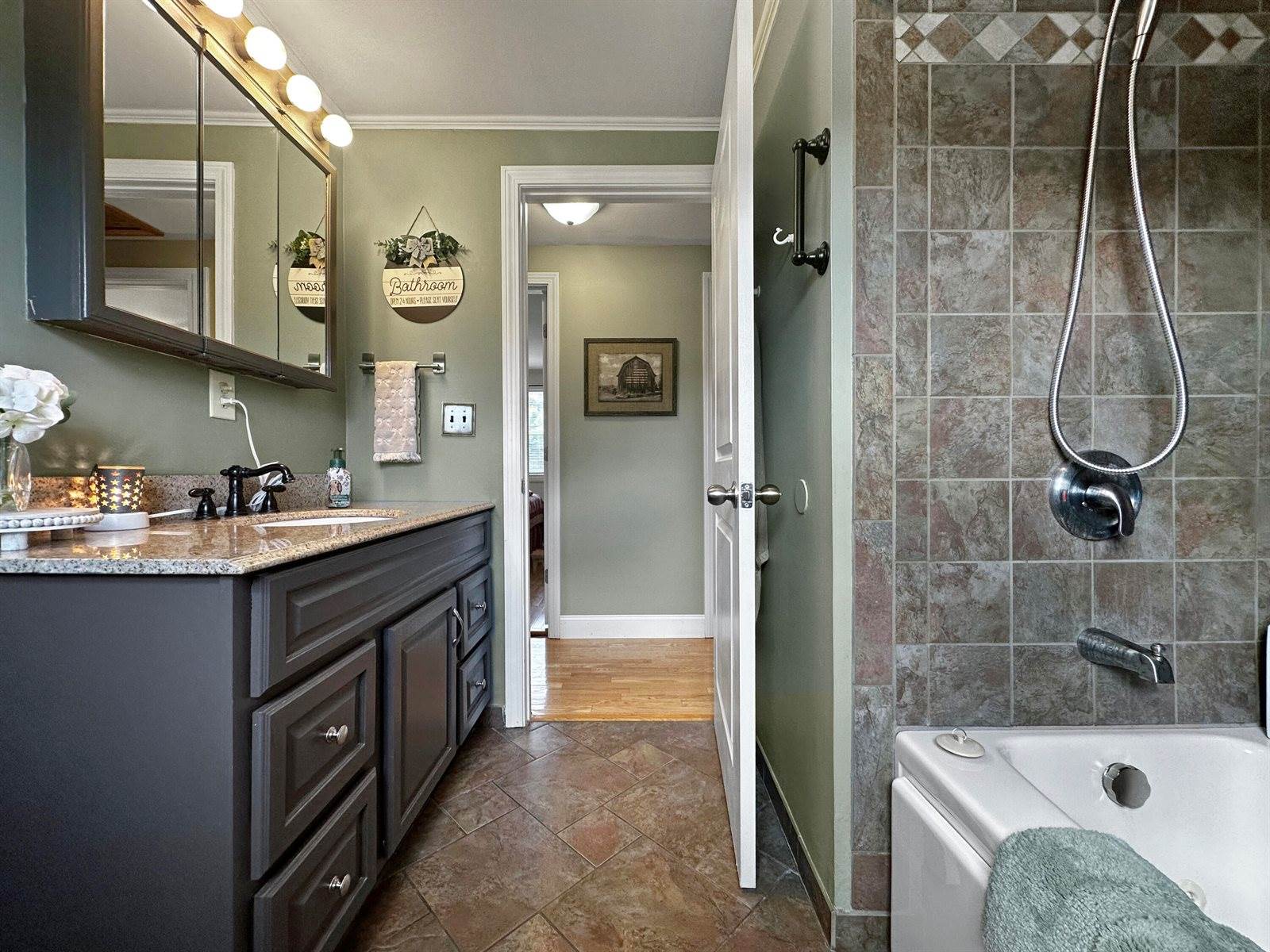 68 Fords Lane, Mapleton, ME 04757