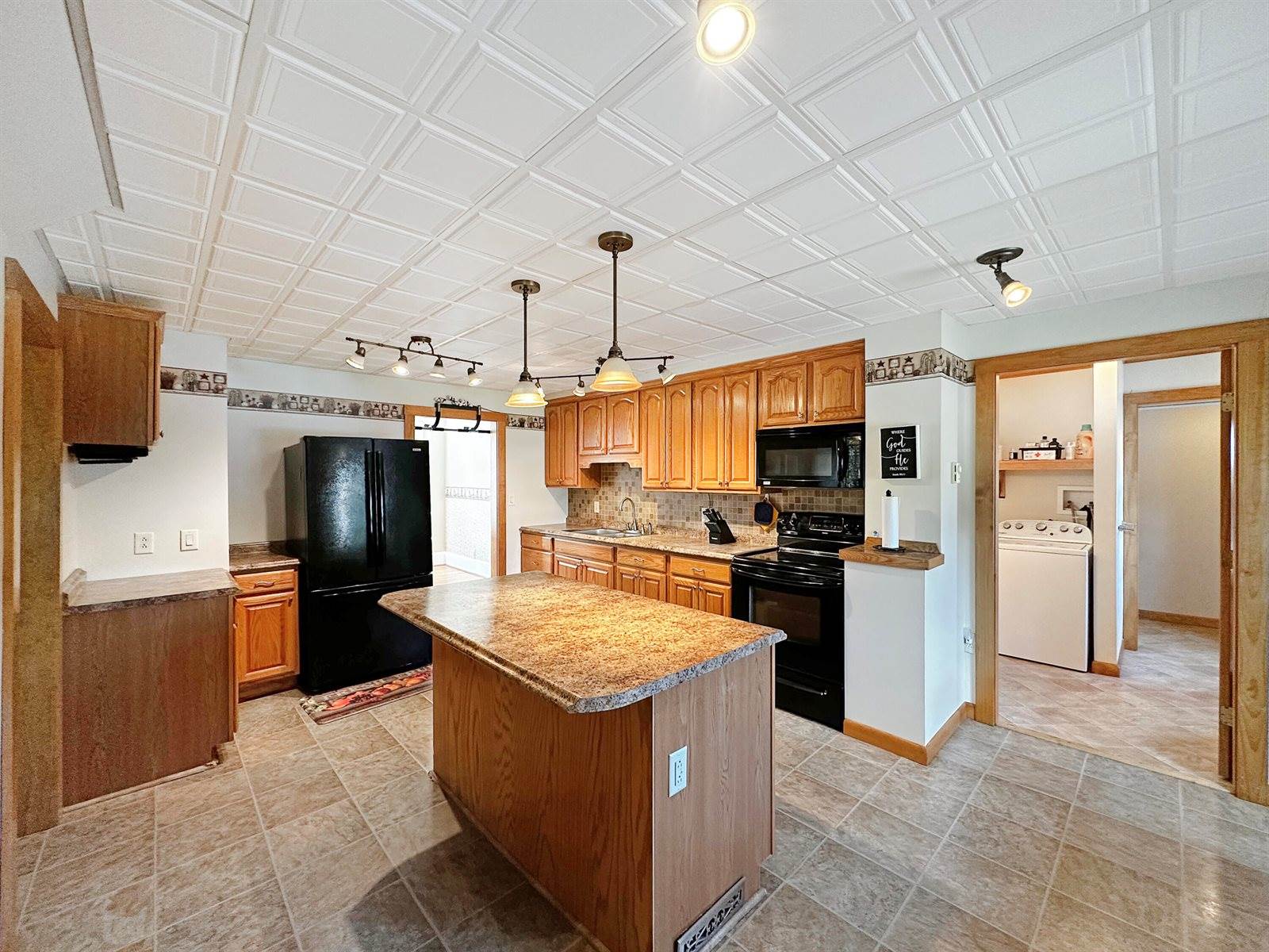 28 Dudley Street, Presque Isle, ME 04769