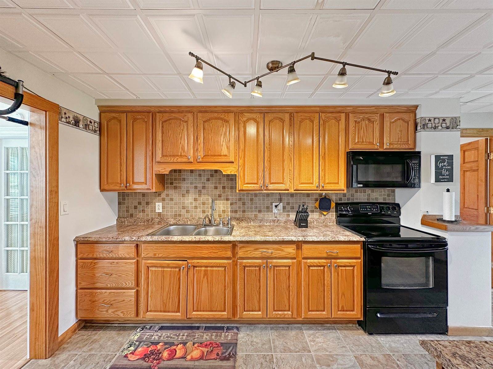 28 Dudley Street, Presque Isle, ME 04769