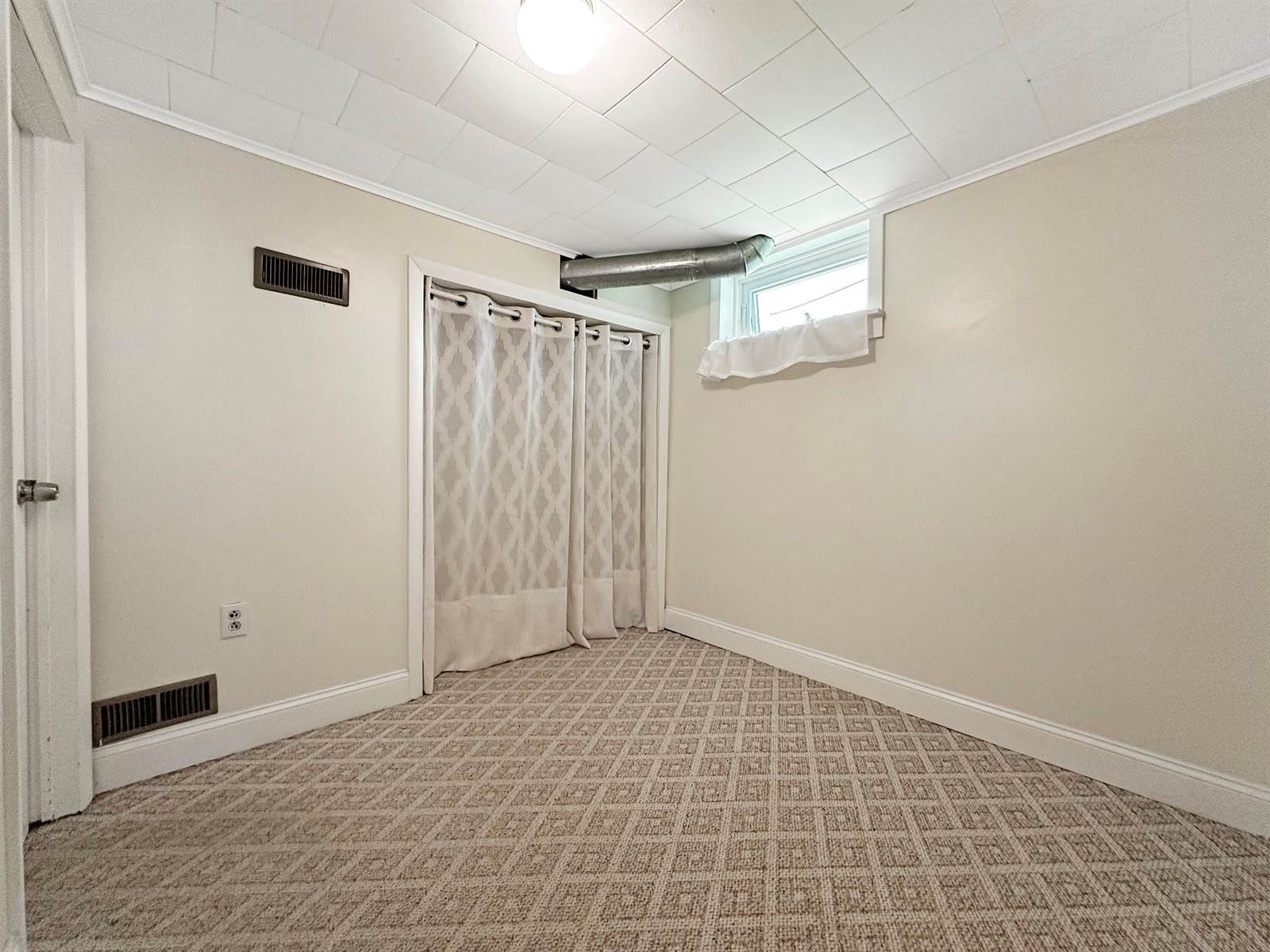 28 Dudley Street, Presque Isle, ME 04769