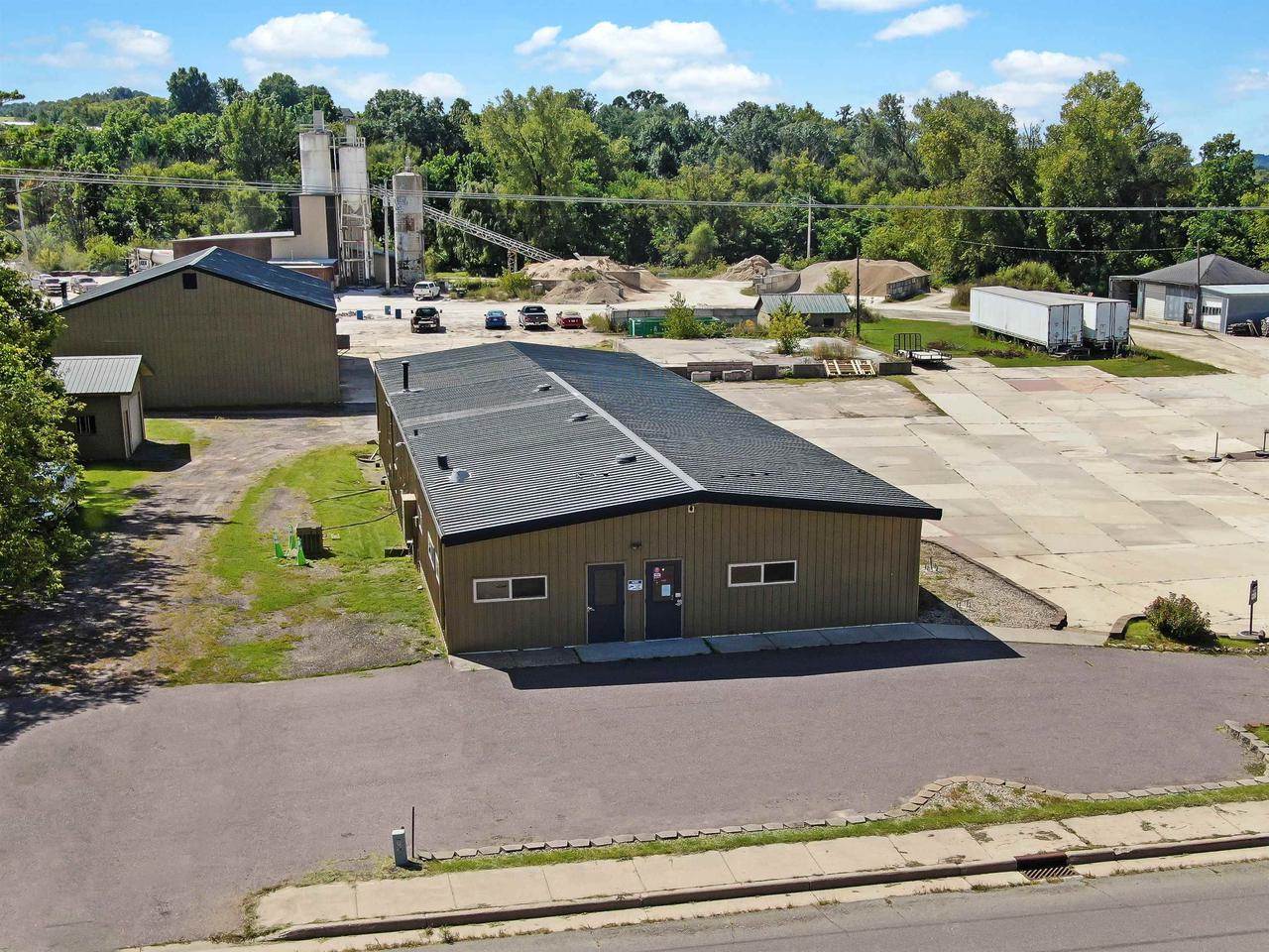 211 & 215 E Madison Street, Hillsboro, WI 54634