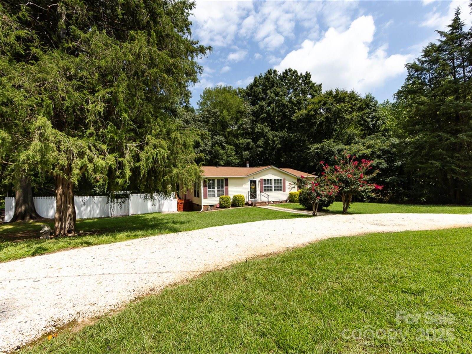 8220 Starnes Randall Road, Charlotte, NC 28215