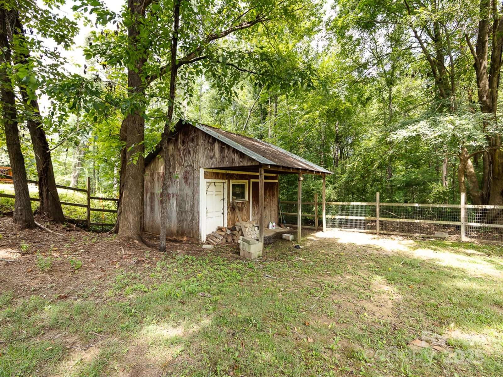 8220 Starnes Randall Road, Charlotte, NC 28215