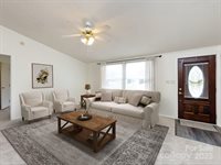 8220 Starnes Randall Road, Charlotte, NC 28215