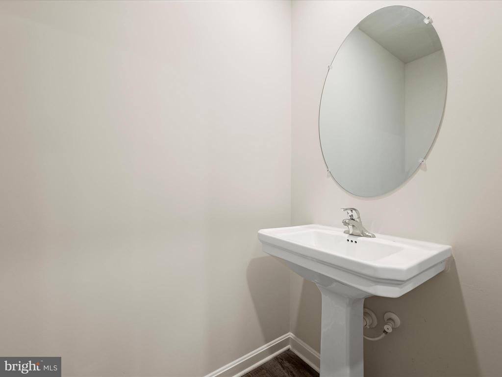 144 Baker Dr, Luray, VA 22835