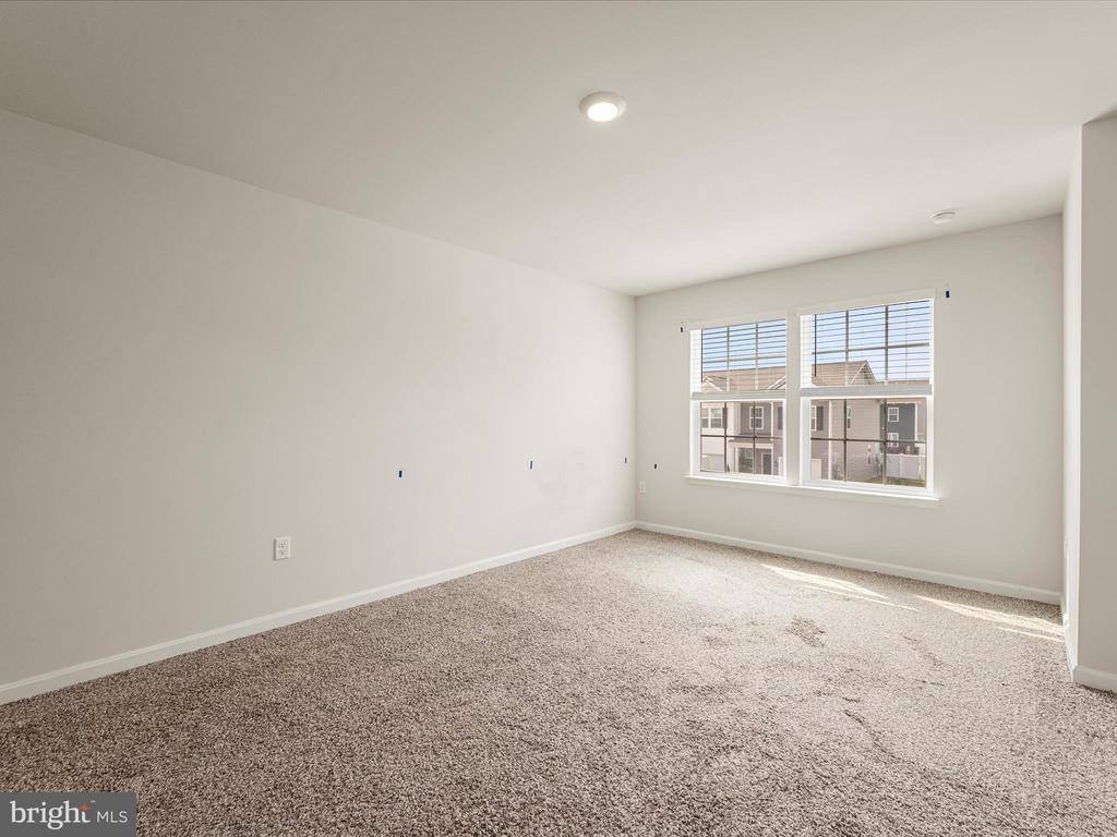 144 Baker Dr, Luray, VA 22835