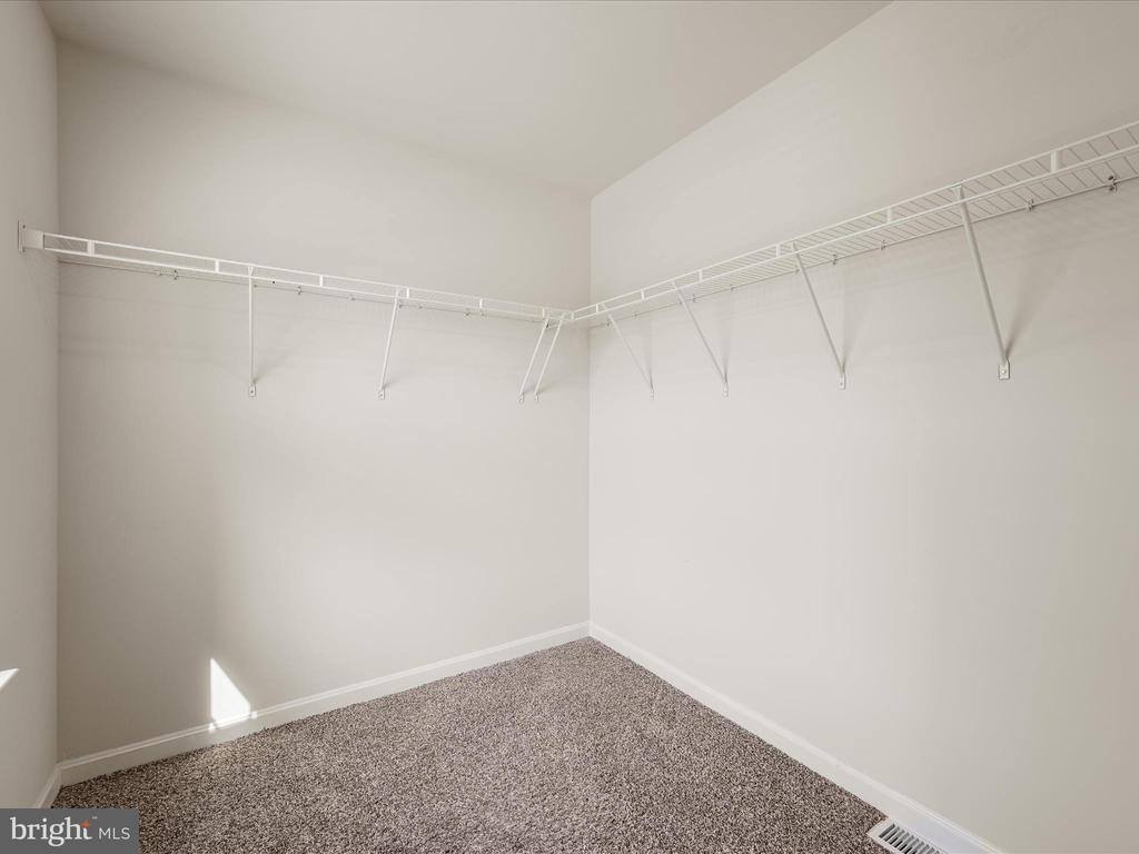 144 Baker Dr, Luray, VA 22835