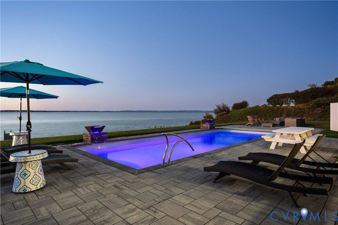 529 Stiff Lane, Middlesex County, VA 23043