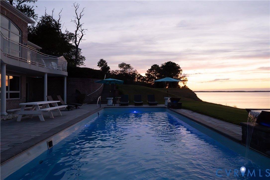 529 Stiff Lane, Middlesex County, VA 23043