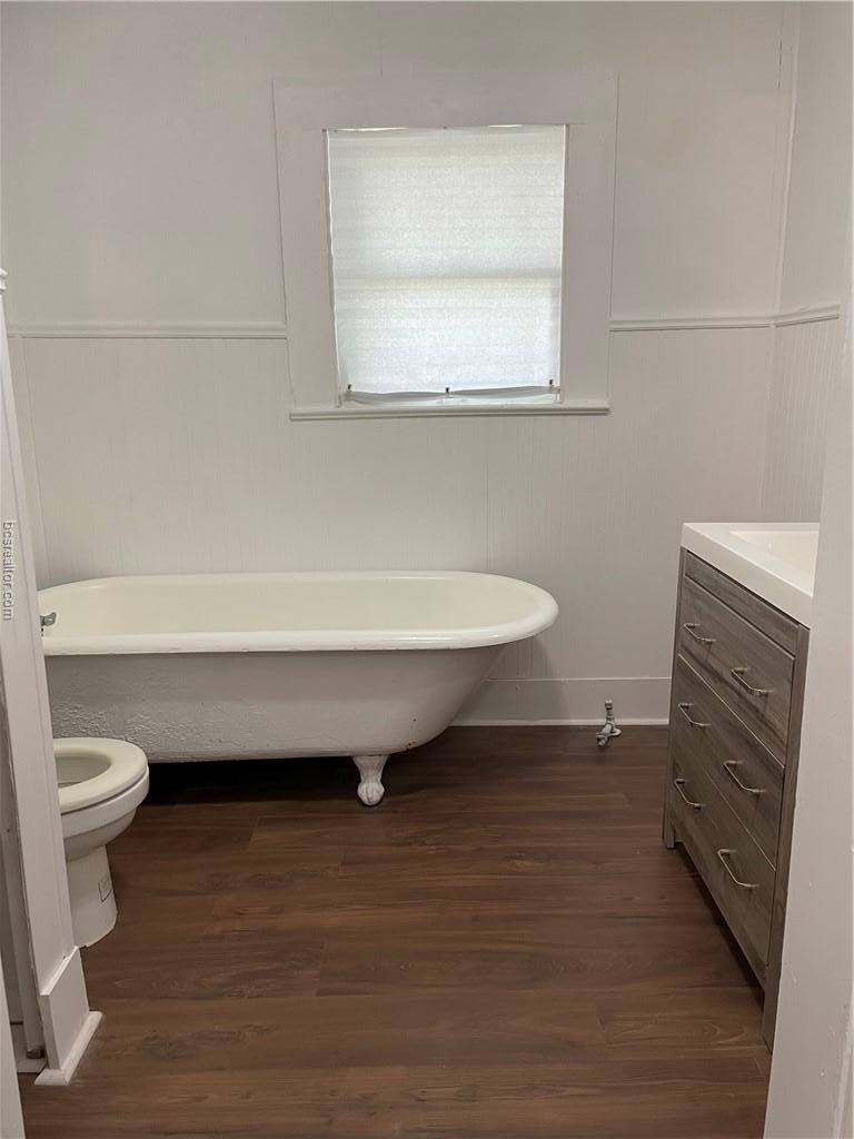 405 Woodrow Jackson Drive, Navasota, TX 77868