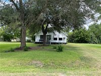 405 Woodrow Jackson Drive, Navasota, TX 77868