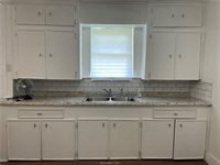 405 Woodrow Jackson Drive, Navasota, TX 77868