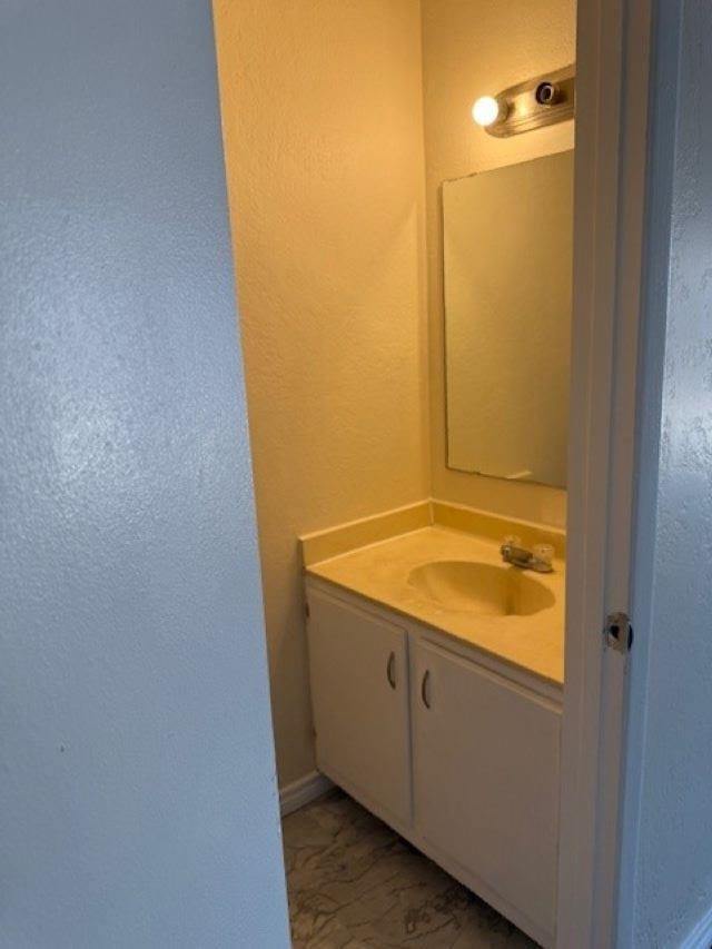 6929 SW Hampshire Cir, Lawton, OK 73505