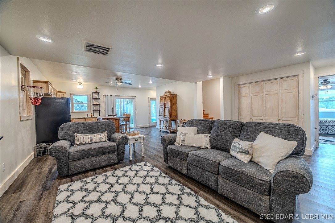 367 Hwy MM, Eldon, MO 65026