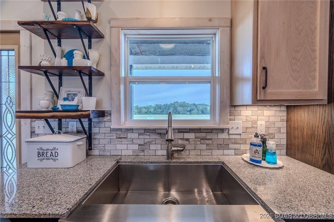 367 Hwy MM, Eldon, MO 65026