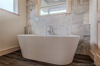 367 Hwy MM, Eldon, MO 65026