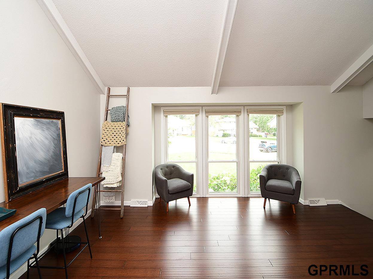 14911 Jefferson Circle, Omaha, NE 68137