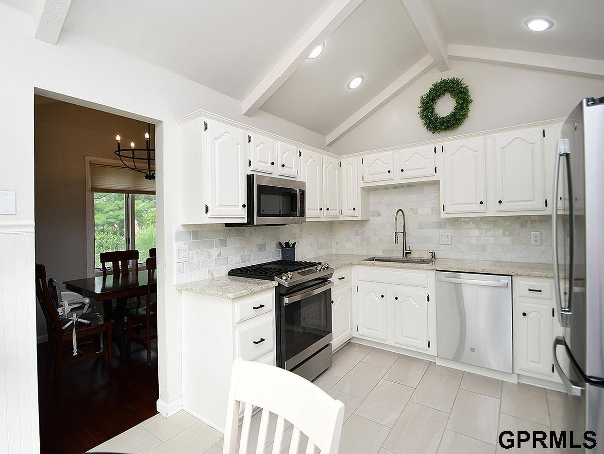 14911 Jefferson Circle, Omaha, NE 68137