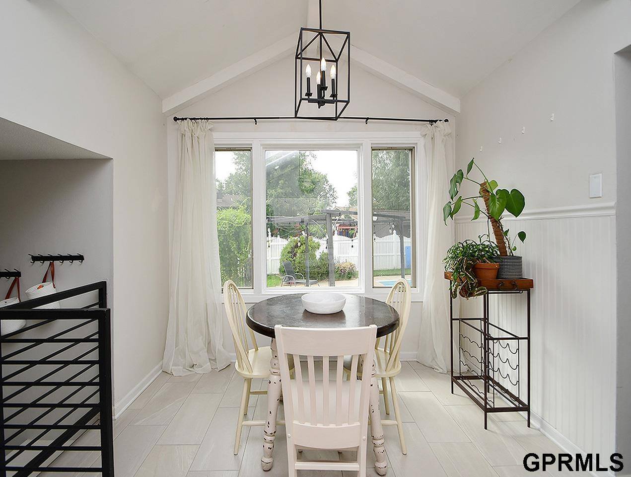 14911 Jefferson Circle, Omaha, NE 68137