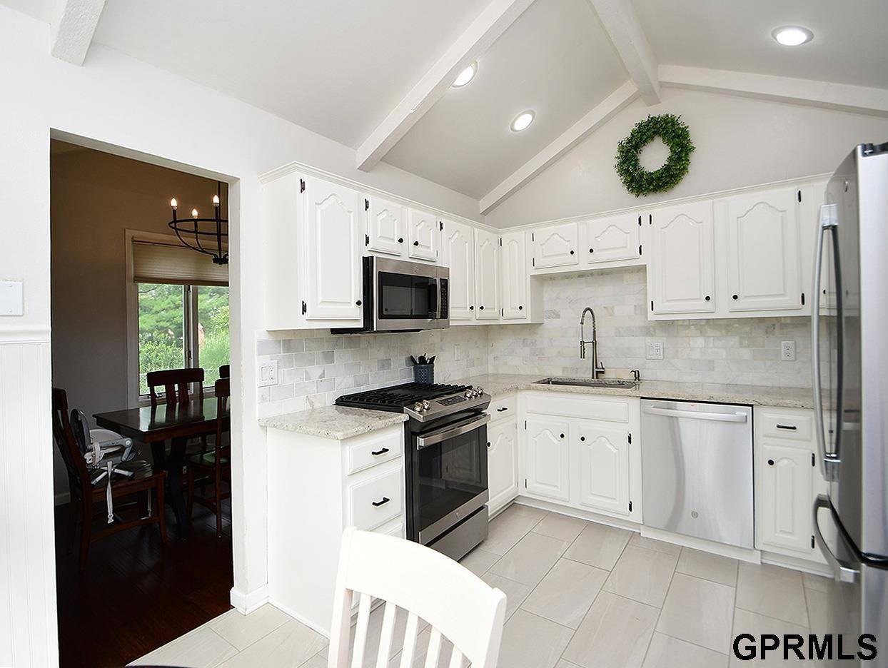 14911 Jefferson Circle, Omaha, NE 68137