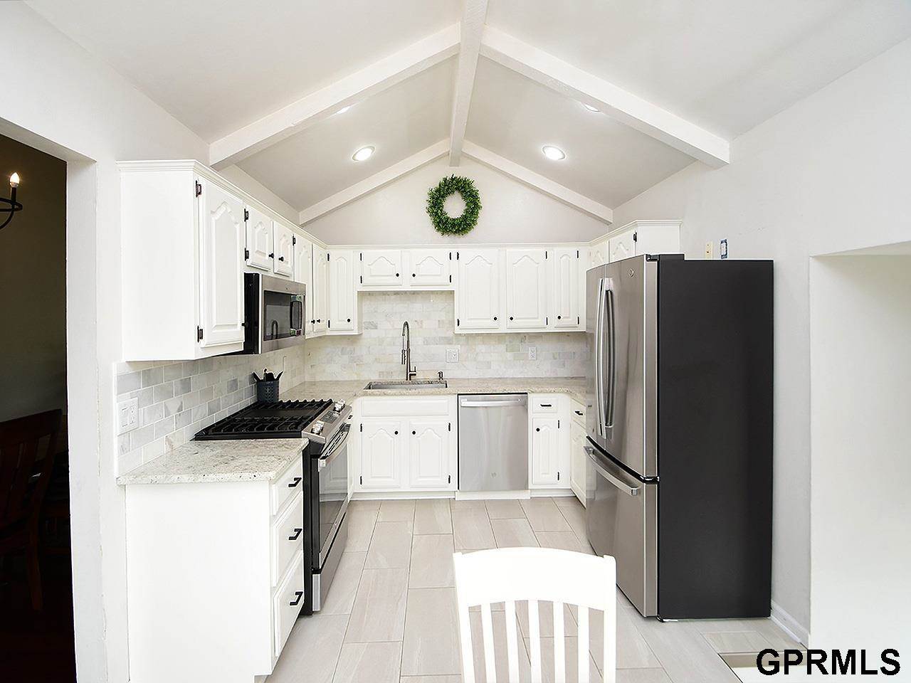 14911 Jefferson Circle, Omaha, NE 68137