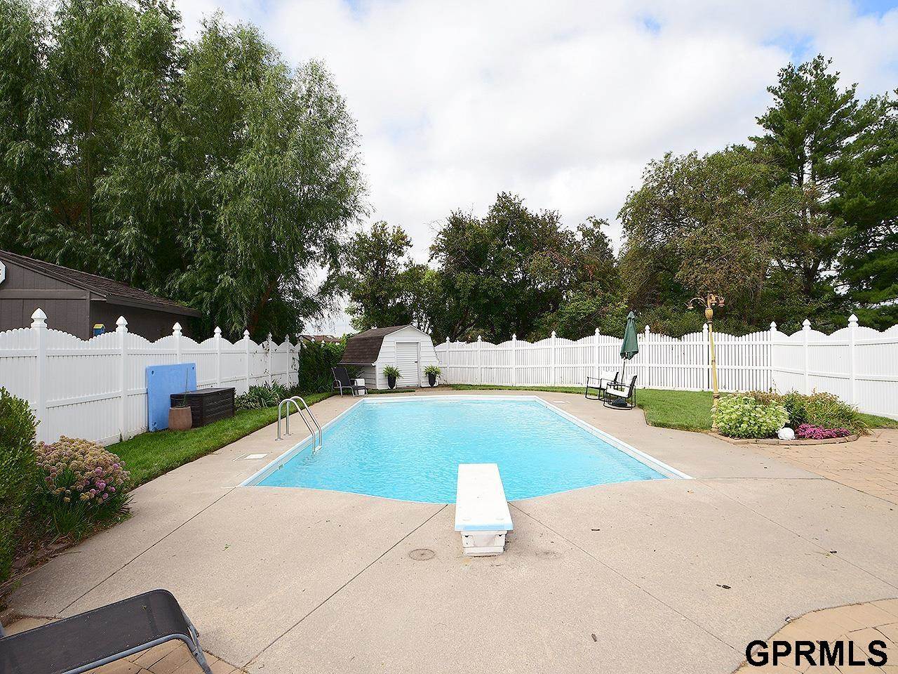 14911 Jefferson Circle, Omaha, NE 68137