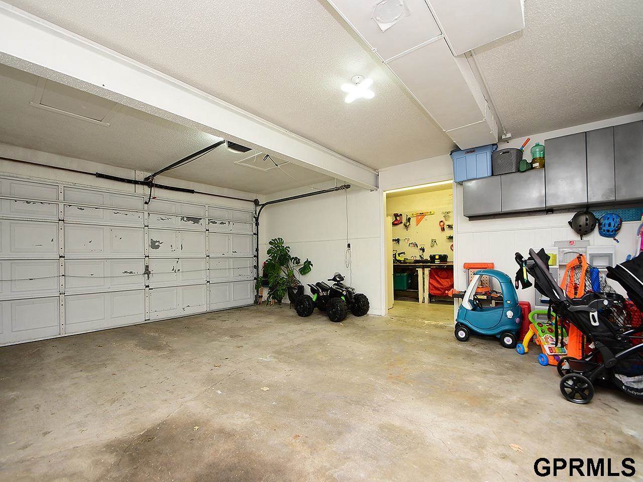 14911 Jefferson Circle, Omaha, NE 68137