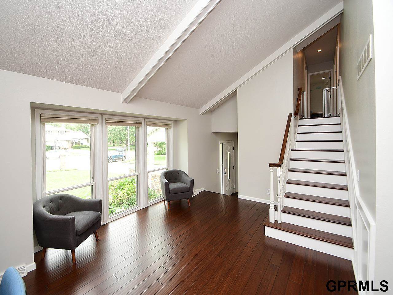 14911 Jefferson Circle, Omaha, NE 68137