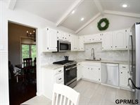 14911 Jefferson Circle, Omaha, NE 68137