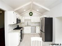 14911 Jefferson Circle, Omaha, NE 68137