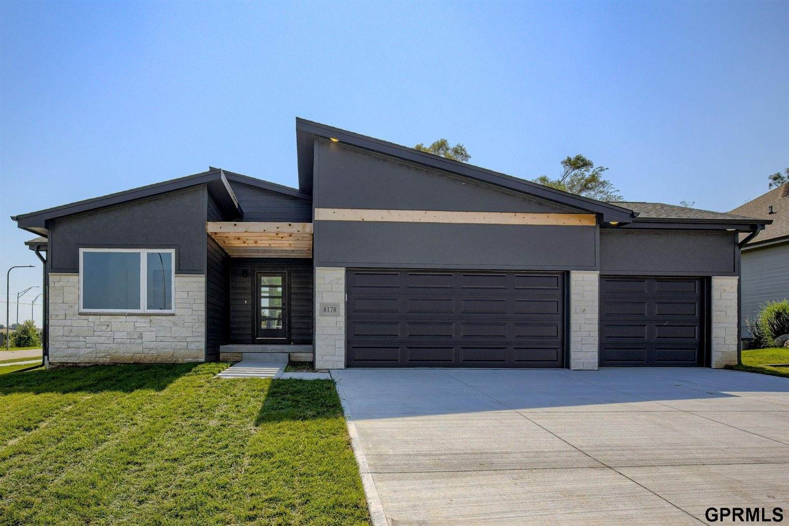 8178 South 185 Street, Omaha, NE 68136