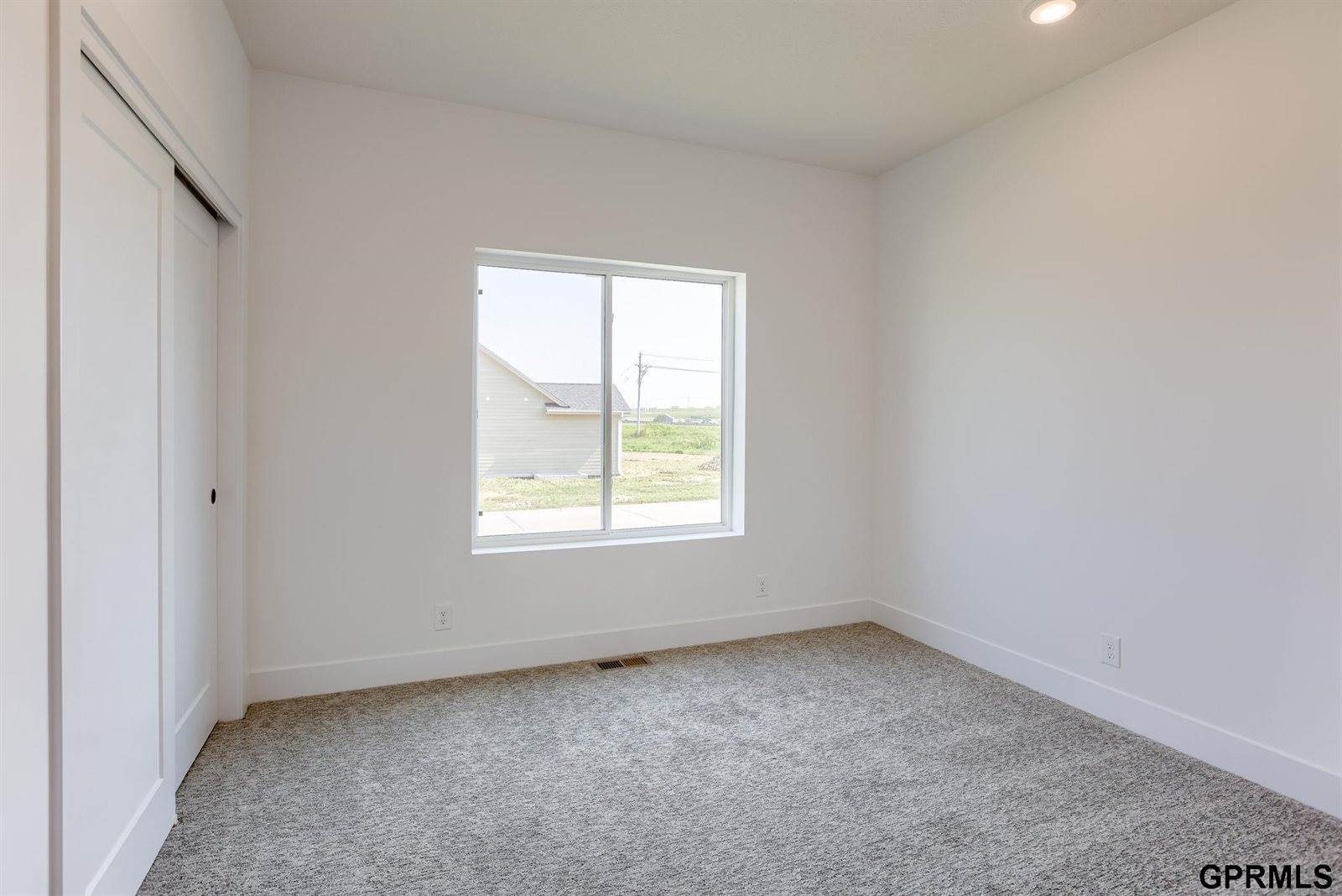 8178 South 185 Street, Omaha, NE 68136