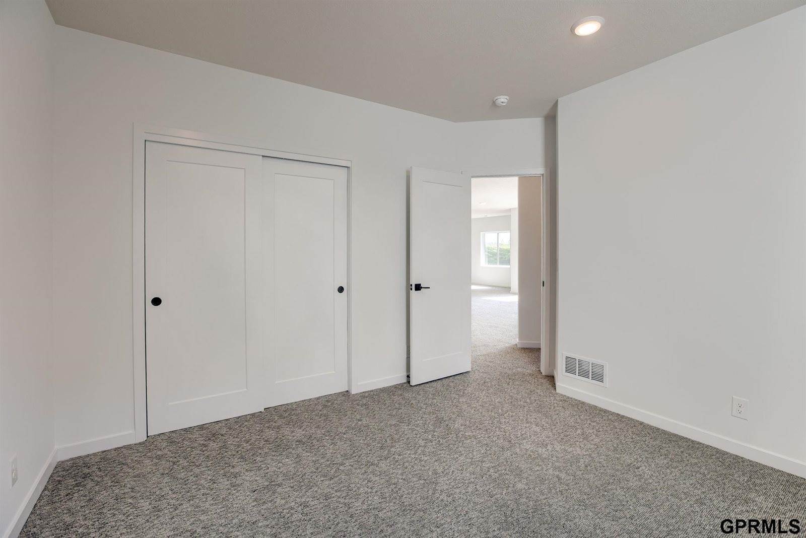 8178 South 185 Street, Omaha, NE 68136