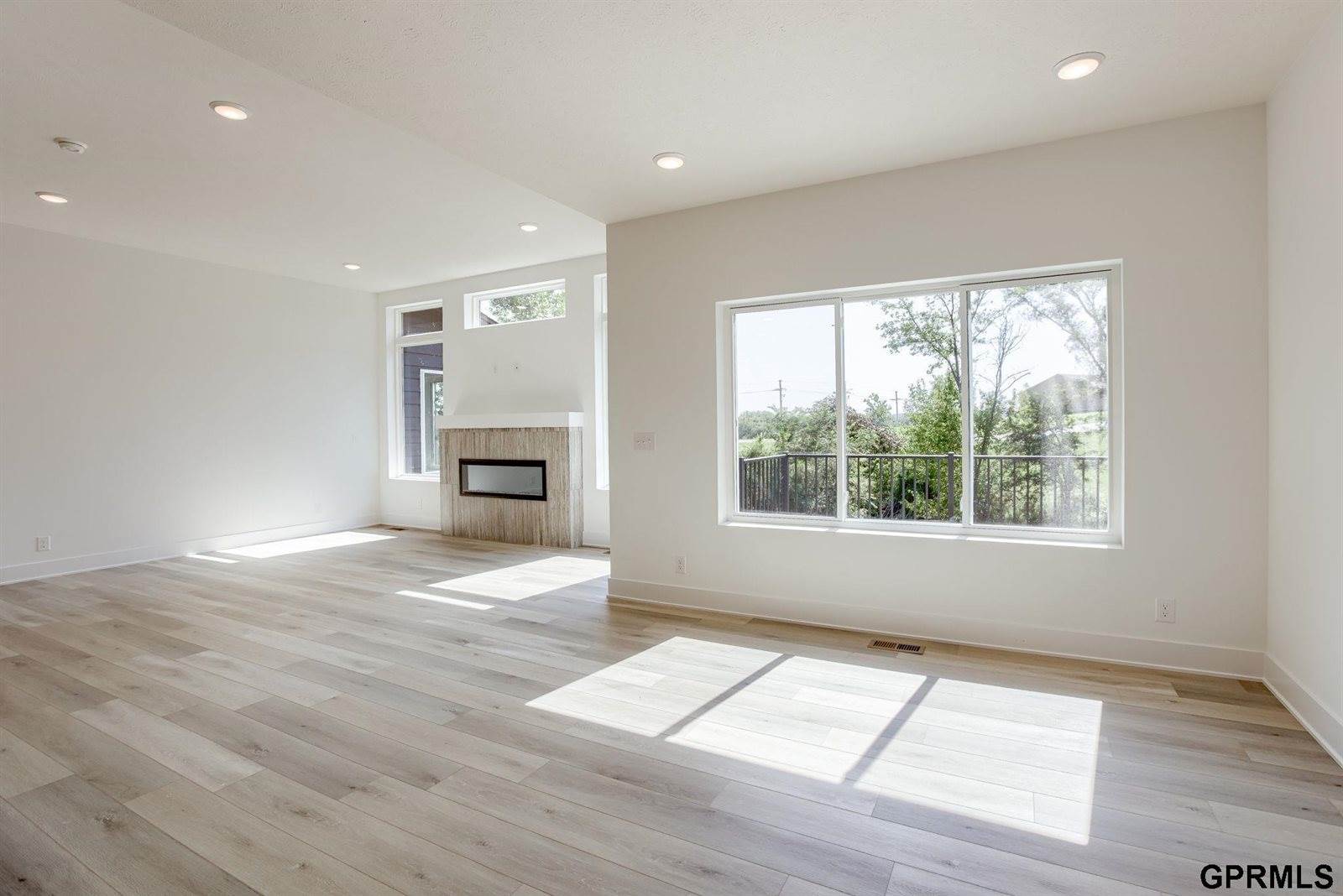 8178 South 185 Street, Omaha, NE 68136