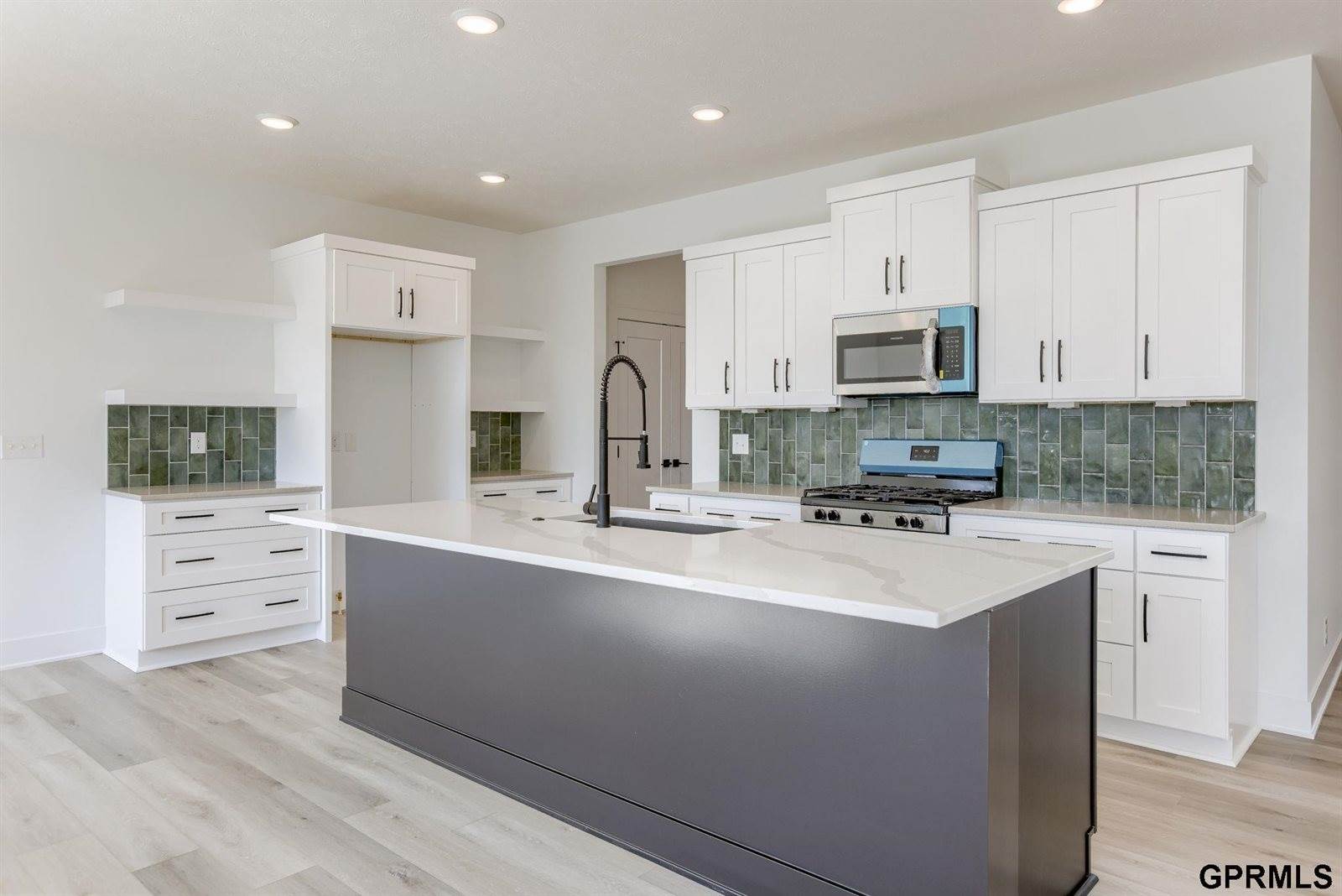 8178 South 185 Street, Omaha, NE 68136