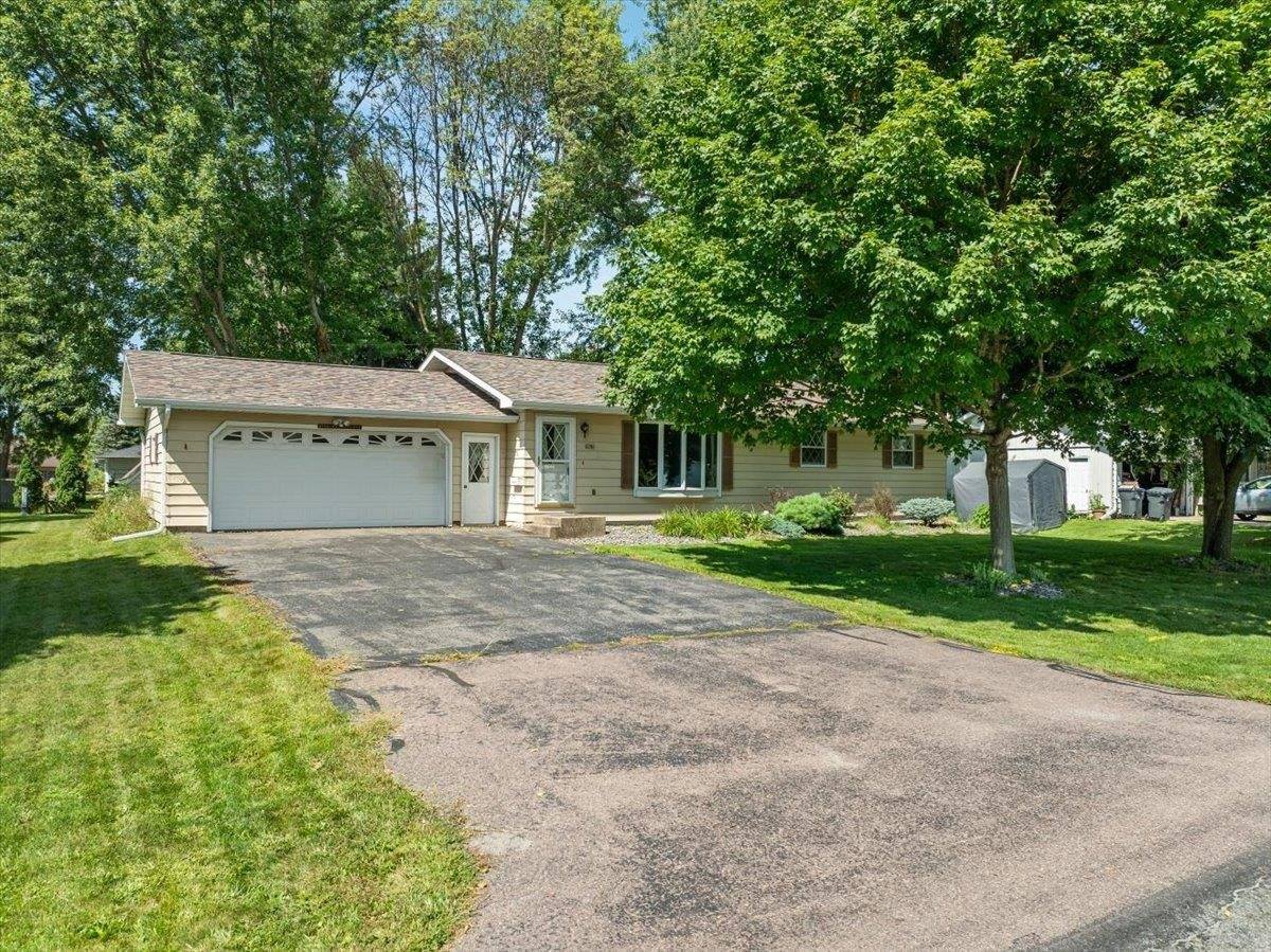 2706 S Maywood Avenue, Marshfield, WI 54449