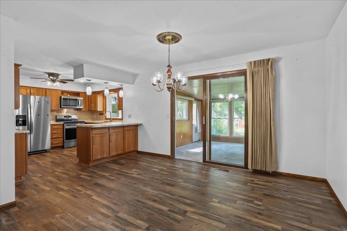 2706 S Maywood Avenue, Marshfield, WI 54449