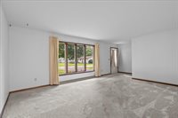 2706 S Maywood Avenue, Marshfield, WI 54449