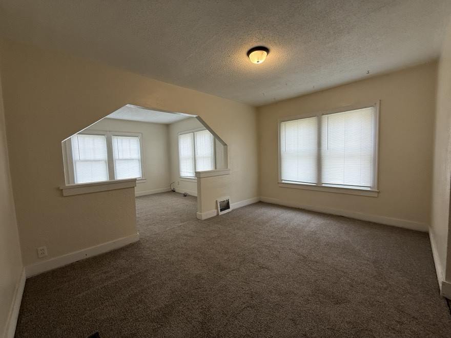 2700 SE Minnesota, Topeka, KS 66605