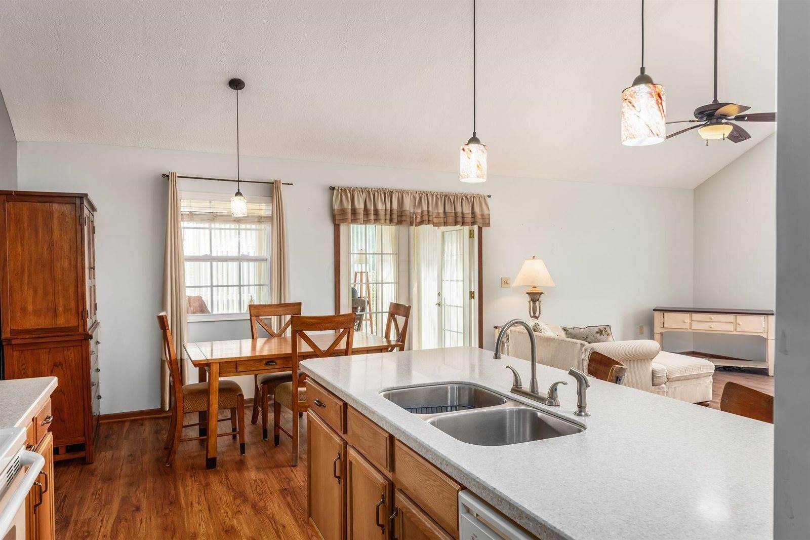 6808 Newrock Drive, New Albany, OH 43054