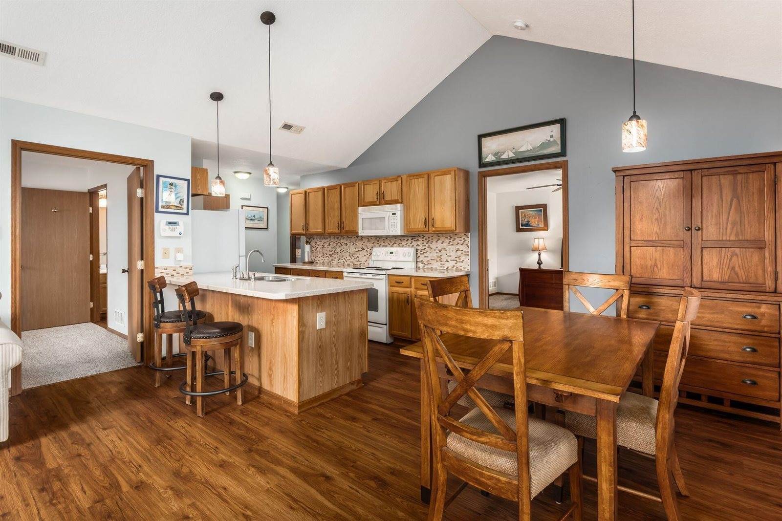 6808 Newrock Drive, New Albany, OH 43054