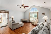 6808 Newrock Drive, New Albany, OH 43054