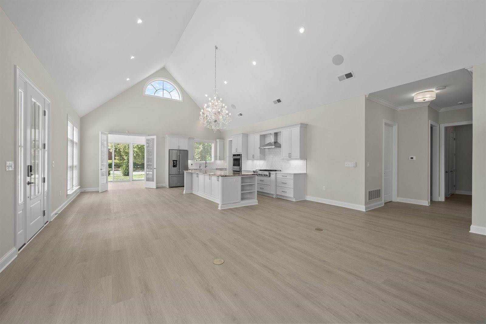 1984 Ridgeview Road, Columbus, OH 43221