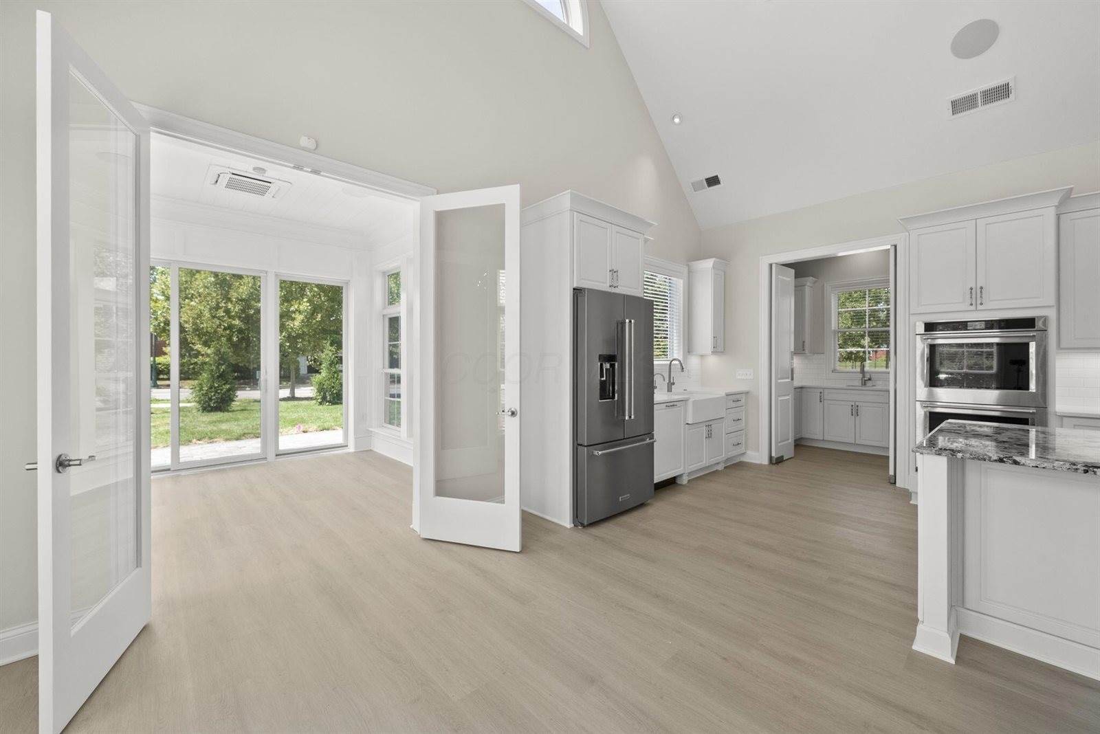 1984 Ridgeview Road, Columbus, OH 43221