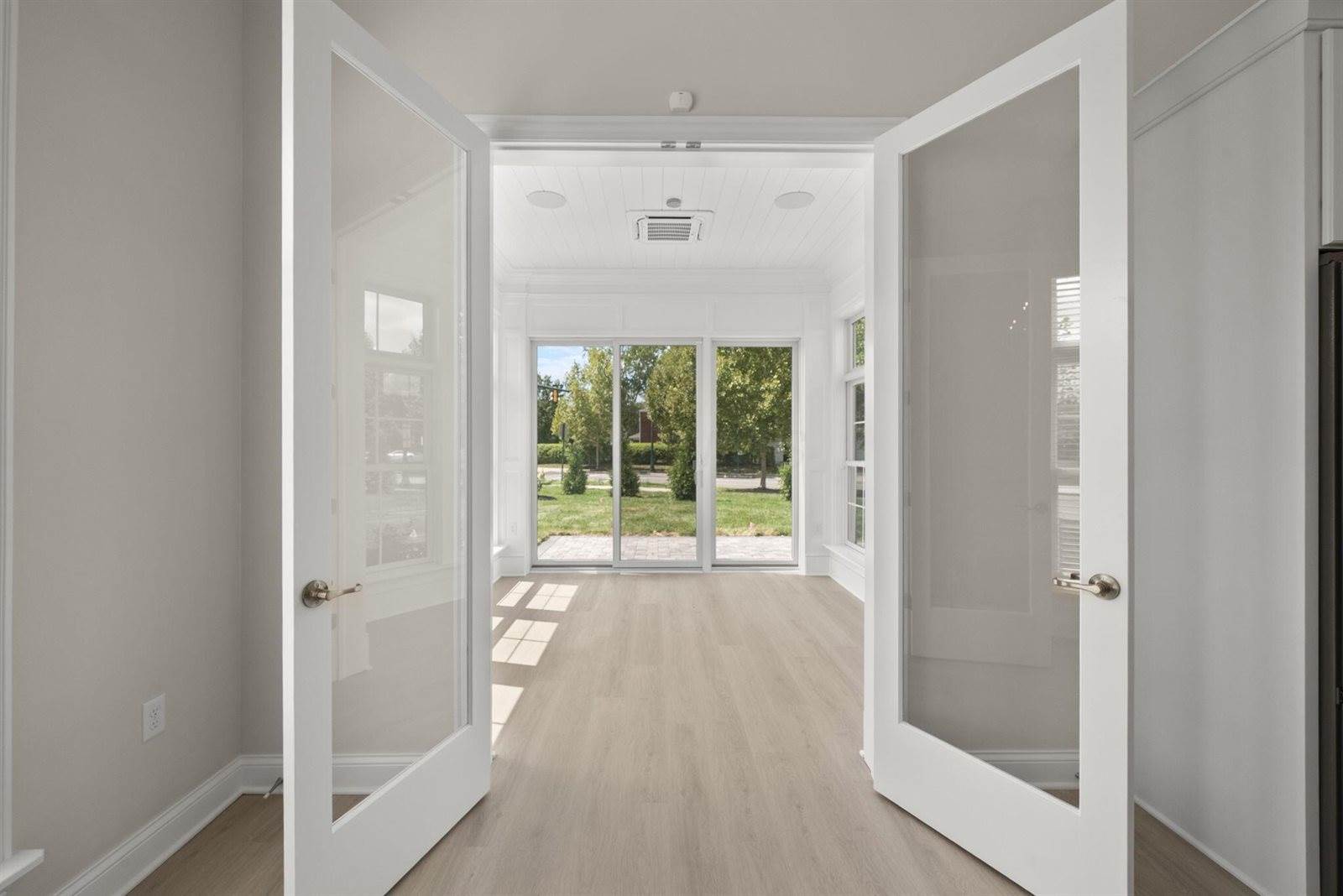 1984 Ridgeview Road, Columbus, OH 43221