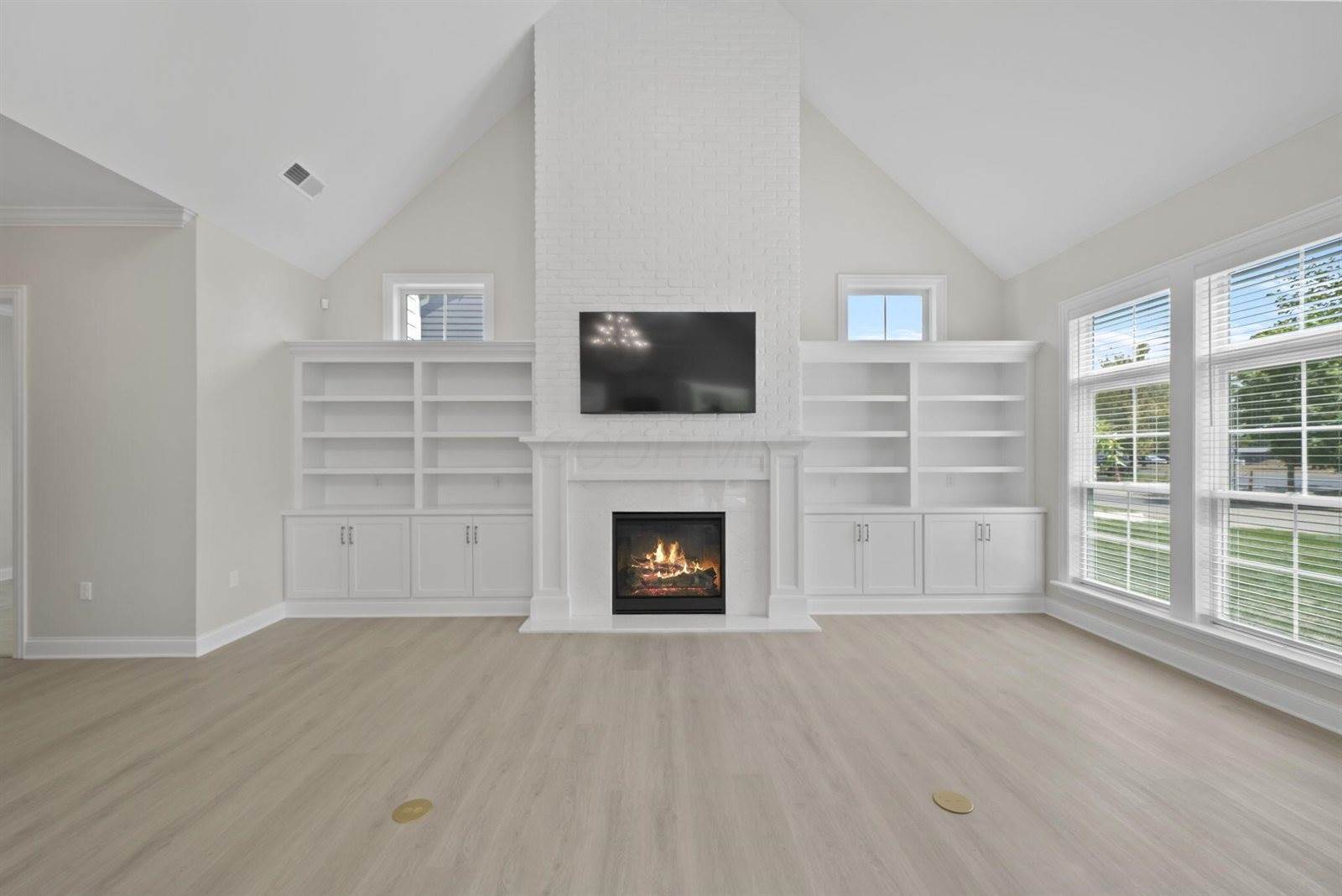 1984 Ridgeview Road, Columbus, OH 43221