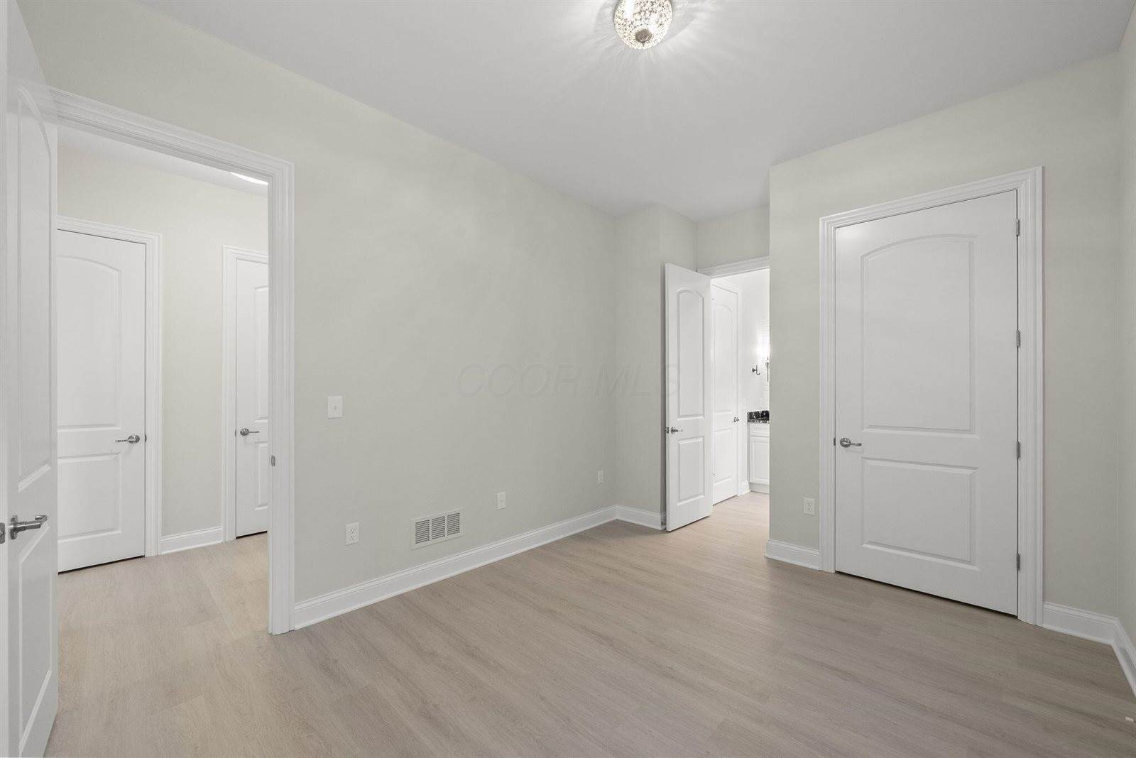 1984 Ridgeview Road, Columbus, OH 43221